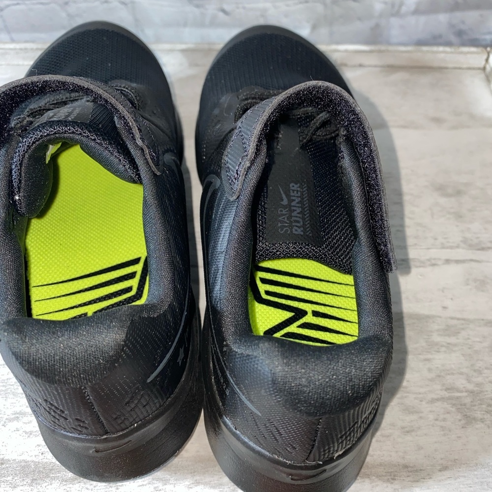 NIKE STAR RUNNER 2 (PSV) BLACK VELCRO YOUTH SHOES - Picture 3 of 6